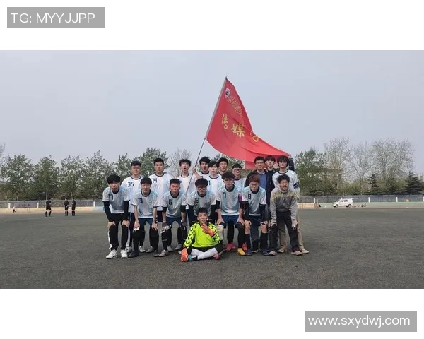 拉易引领足球新风潮，突破极限助力球队再创辉煌